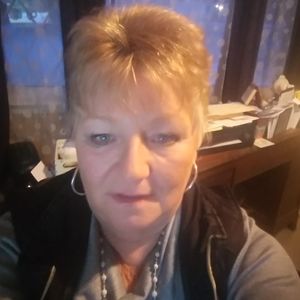 Meet your Posher, Connie